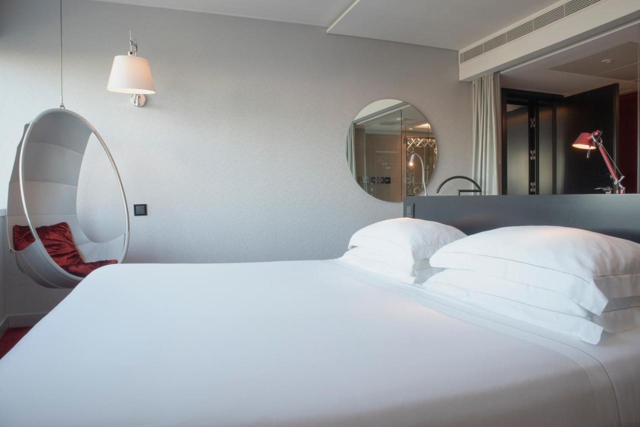 Myriad By Sana Hotels Lisbon Exterior photo A room at the hotel