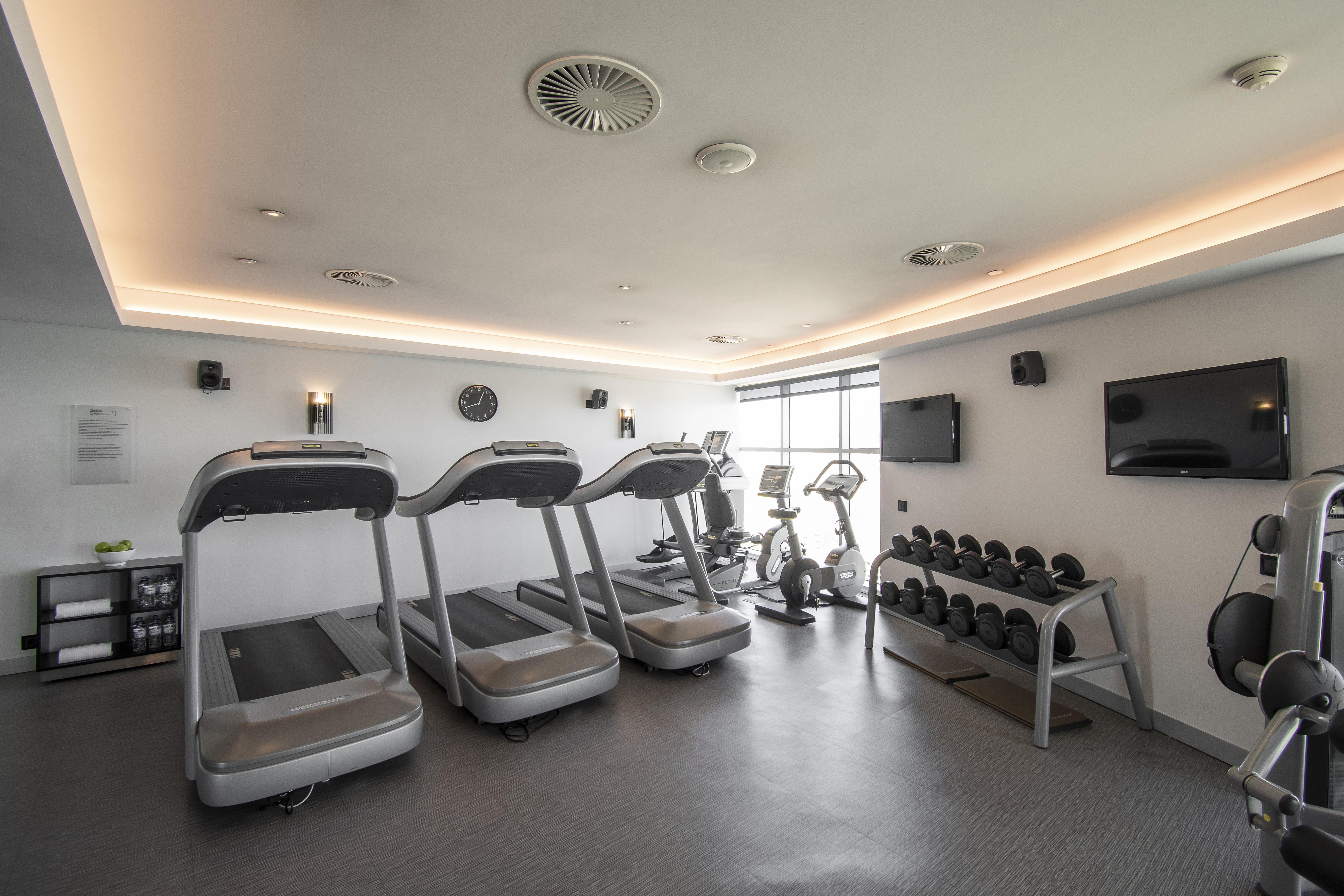 Myriad By Sana Hotels Lisbon Exterior photo The gym at the hotel
