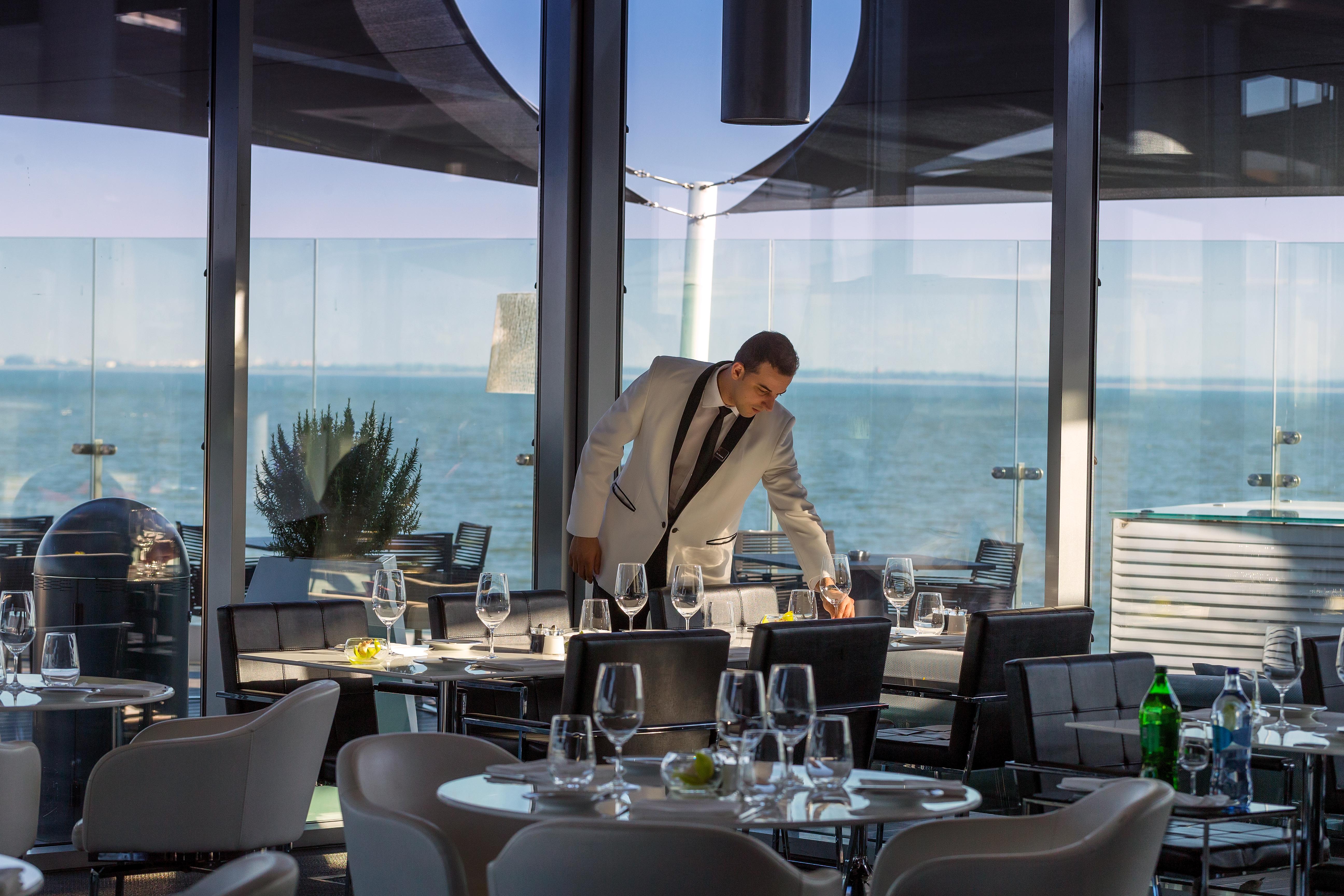 Myriad By Sana Hotels Lisbon Exterior photo Restaurant